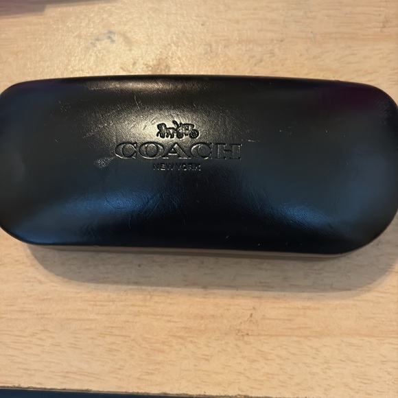 Coach Sunglasses with Case and Micro Cleaning Cloth EUC - Picture 6 of 9